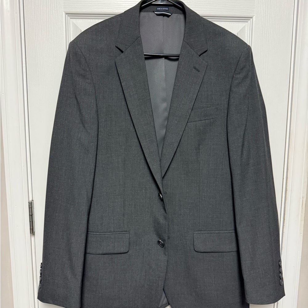 Saddlebred Gray Sport Coat with Notched Lapels